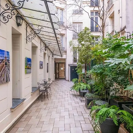 Le Luxe Abordable - 1 - Double - 4 Personnes - Vue Sur Rue *
